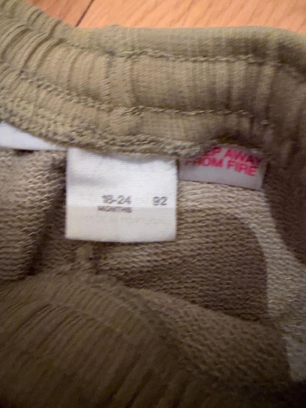 Zara X Peanuts  Olive Green Peanuts Snoopy & Woodstock Joggers - Picture 5 of 6
